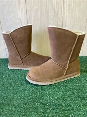 Old Friend Women's Suede Shearling Lined Boot size 7 NEW (OKPM-07-018)